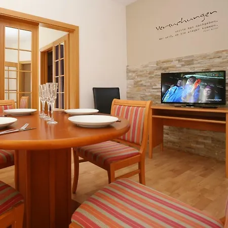 City Apartments Mozart Apartment *